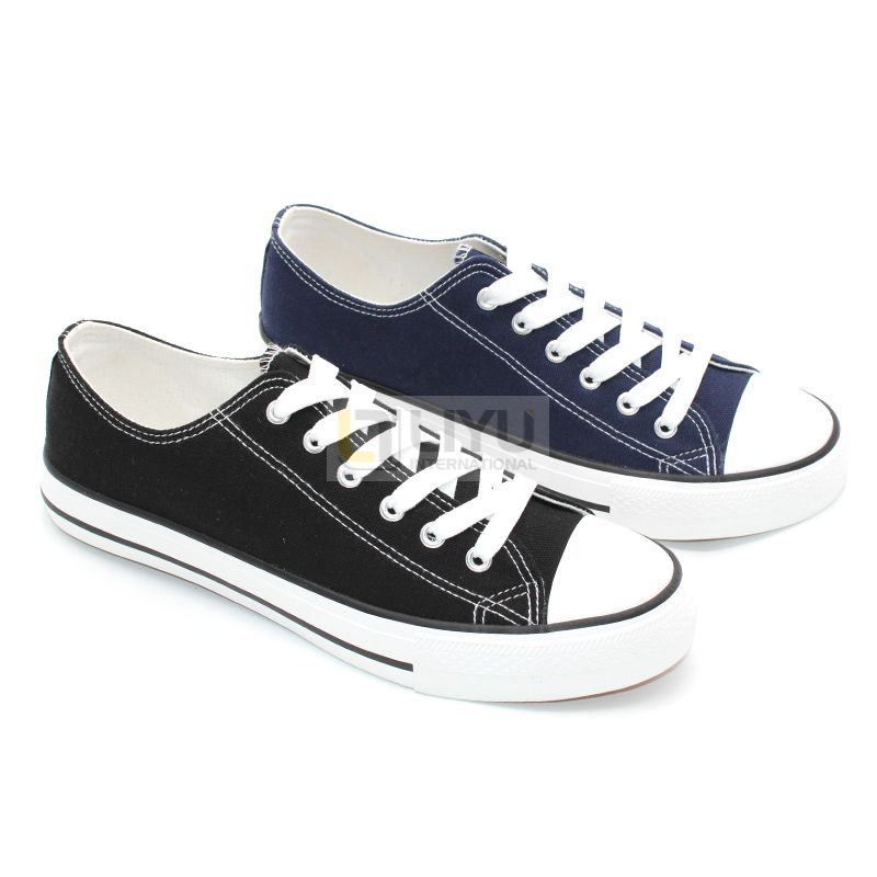 Men's Sneakers Black Vulcanized Shoes Are Easy To Wear And Remove Board Shoes