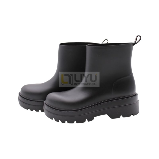 PVC Women's Rain Boots Chelsea Boots Adult Fashion Ankle Black Waterproof Shoes New Fashion Low Price Wholesale Boots