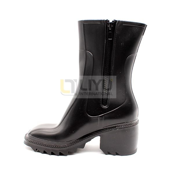 PVC Women's Rain Boots Chelsea Boots Adult Fashion Thick Sole Black Rain Shoes with Waterproof Zipper